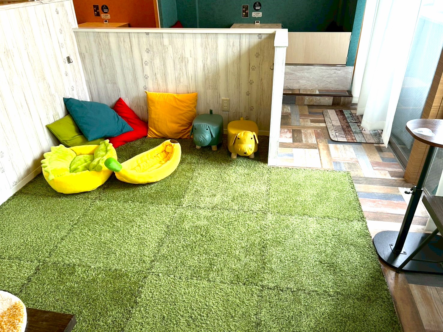 コワーキングカフェ